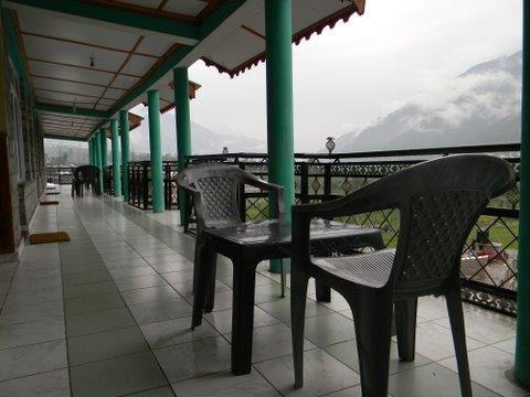 Hotel Him Parvat Manāli Екстериор снимка